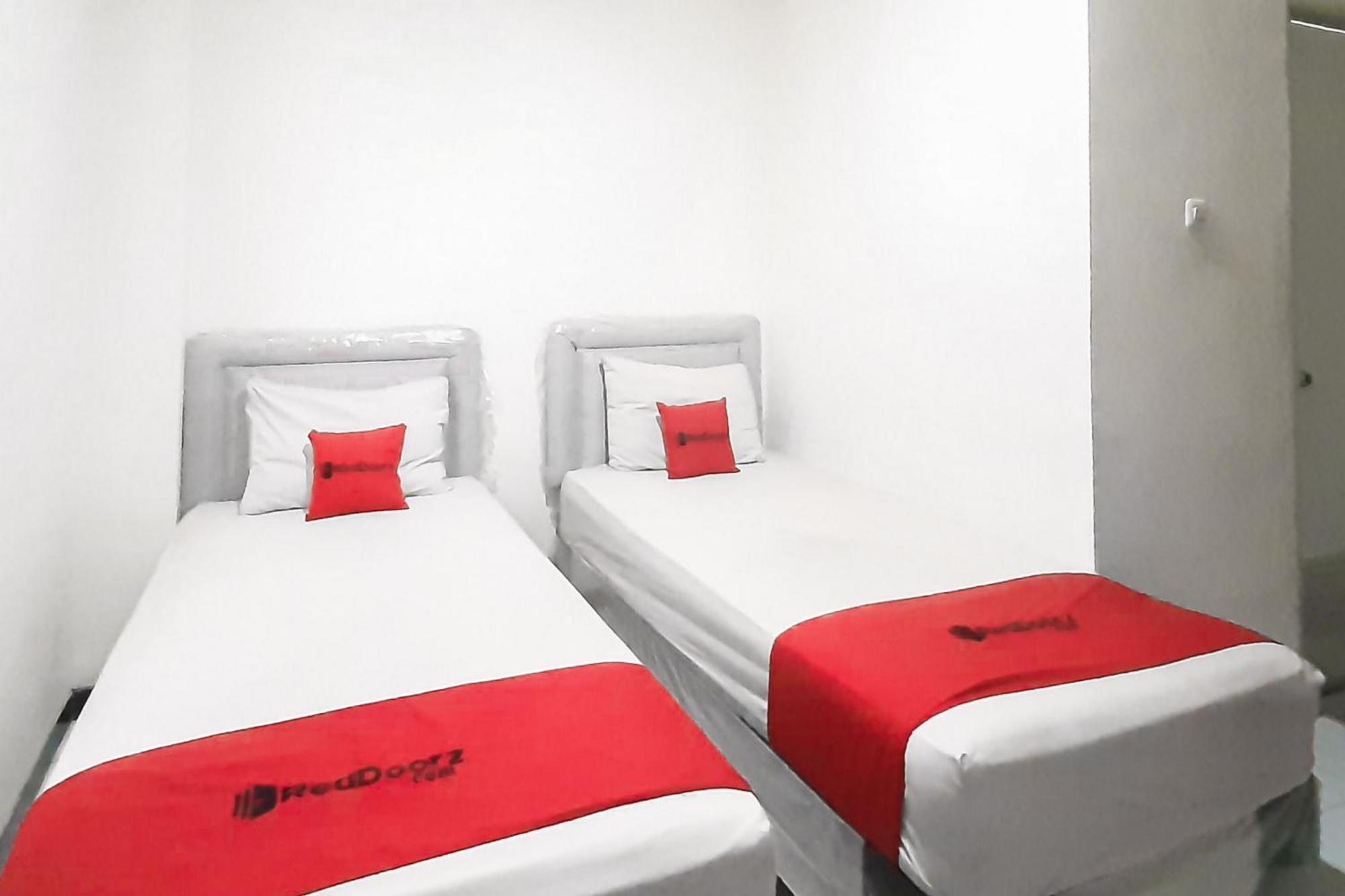 Reddoorz Syariah Near Transmart Mall Παλεμπάνγκ Εξωτερικό φωτογραφία